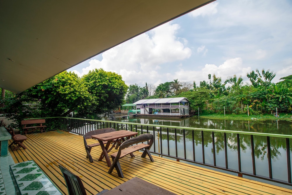 Noble Night Guesthouse Kanchanaburi 42/55