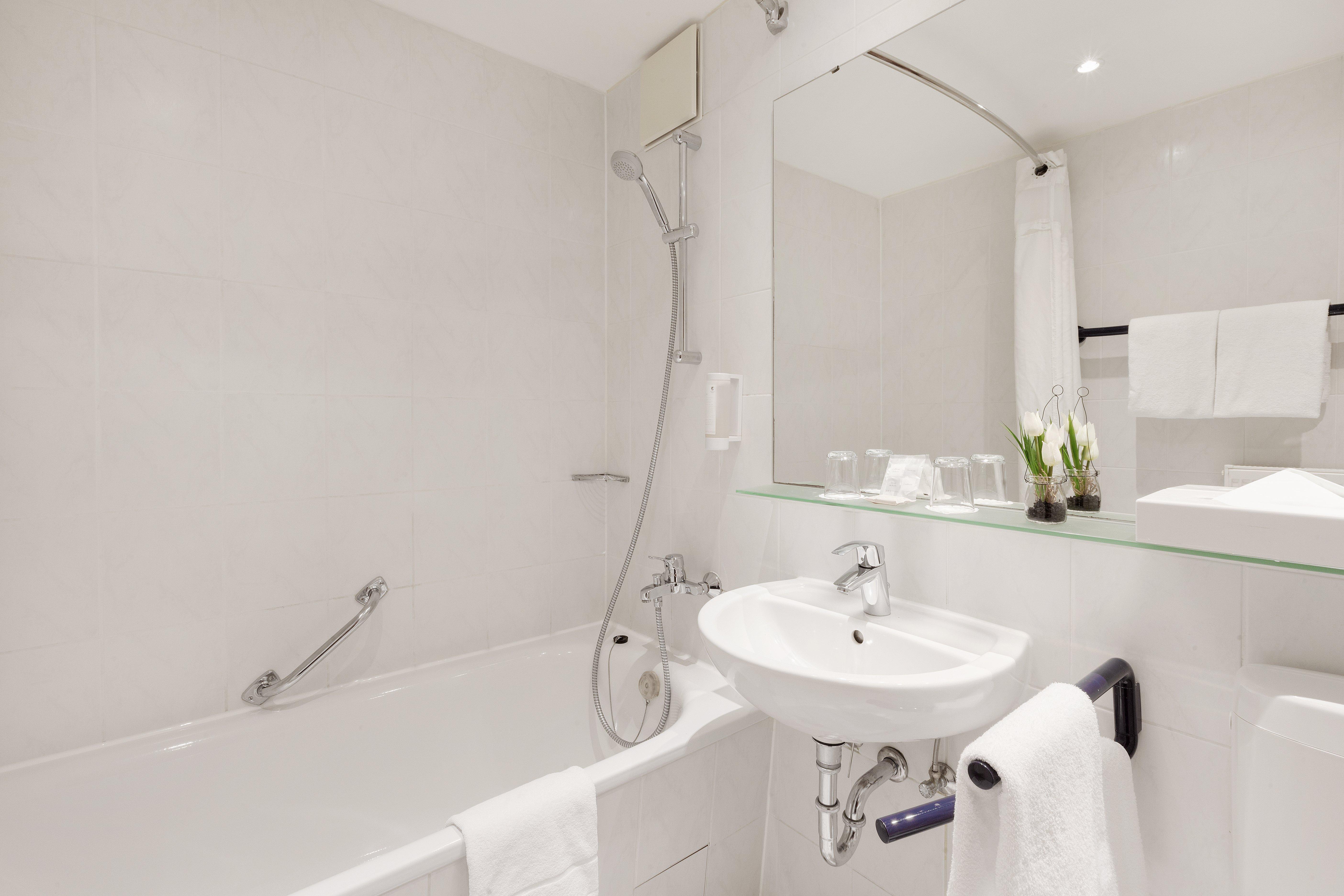 HOLIDAY INN CITY EAST - LANDSBERGER A 50/50