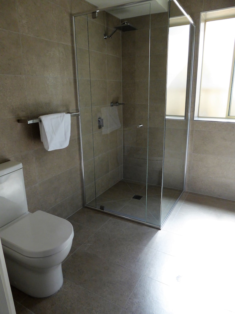 Lifestyle Apartments At Ferntree 8/66