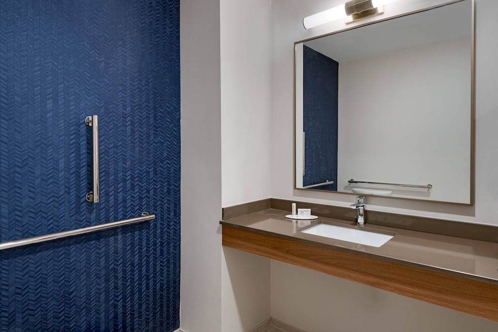 Fairfield Inn & Suites by Marriott Charlotte Monroe 11/28