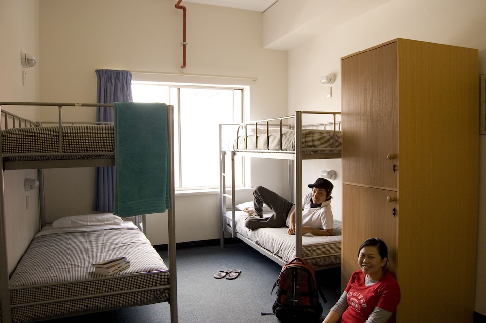 YHA Adelaide Central 13/31