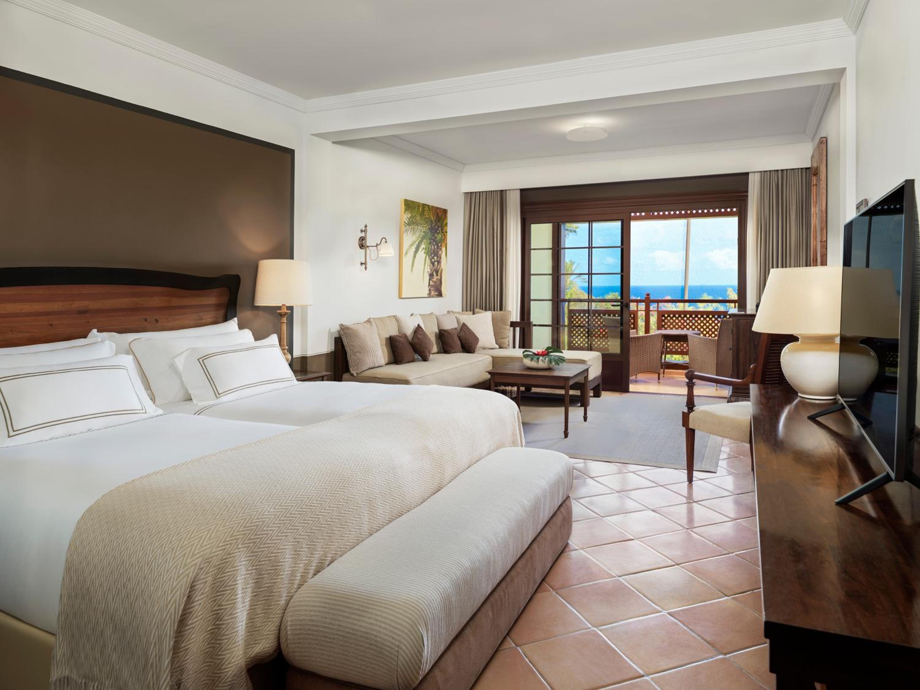Room Assigned on Arrival, Junior Suite
