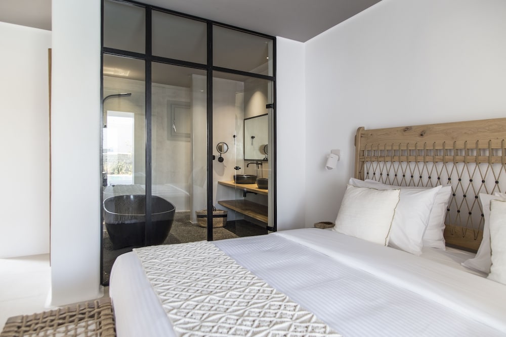 Adorno Beach Hotel and Suites 11/76