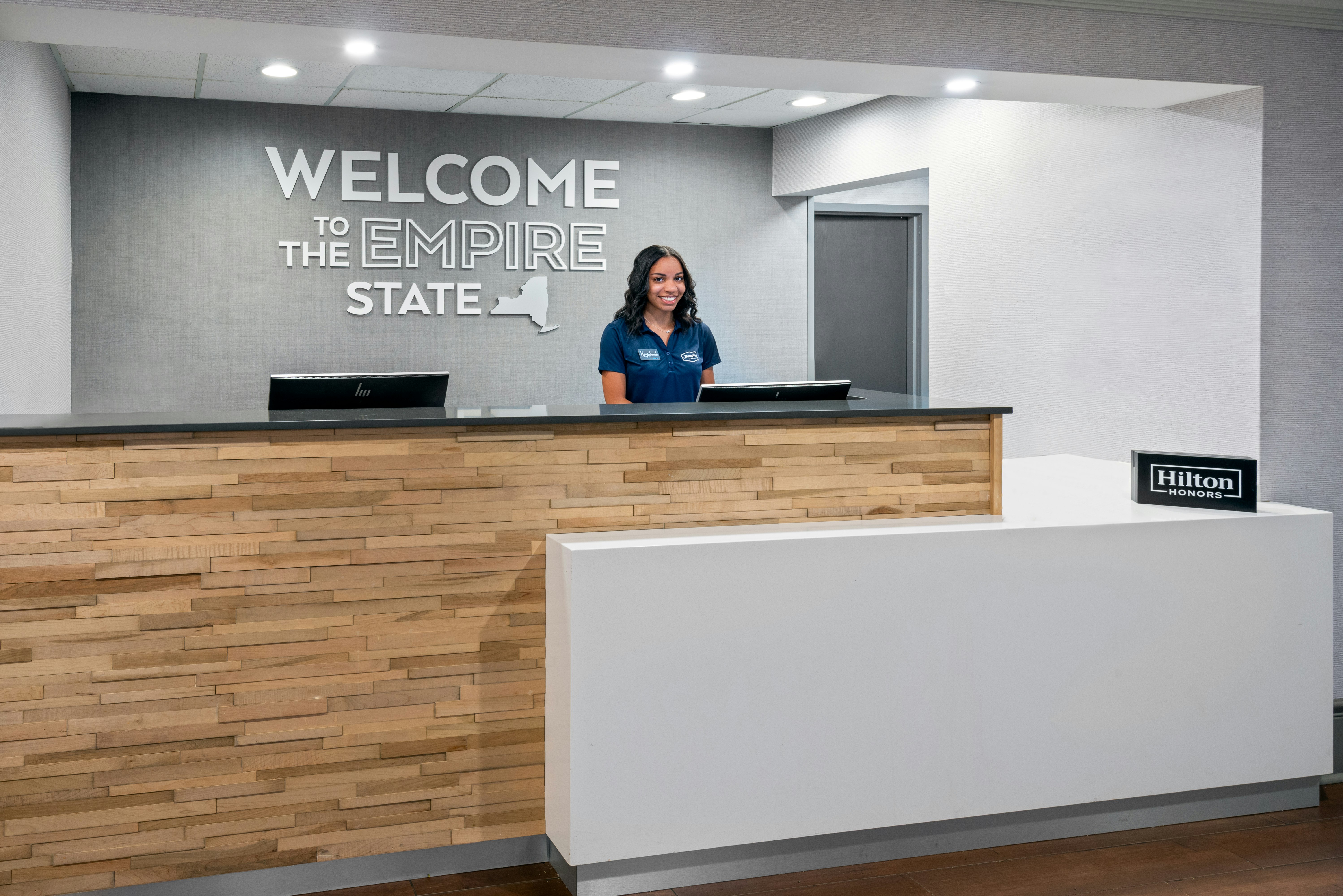 Lobby at Hampton Inn Buffalo Airport/Galleria Mall, CHEEKTOWAGA - NY