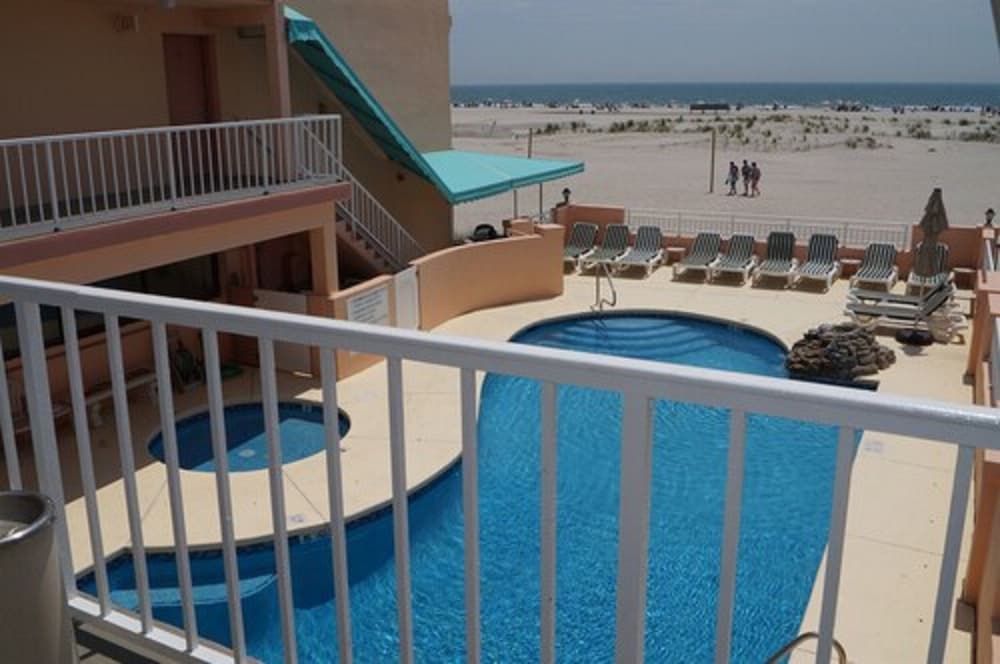 Beau Rivage Beach Resort 53/58
