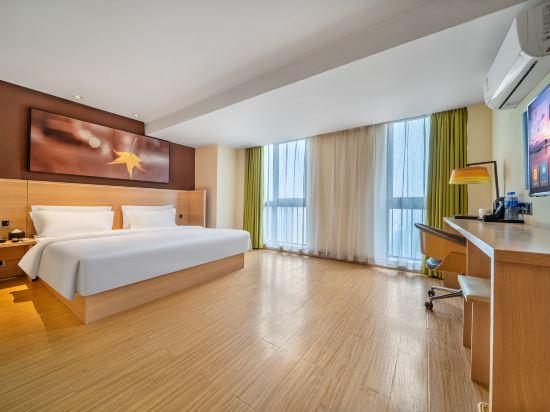 Super, Twin Beds