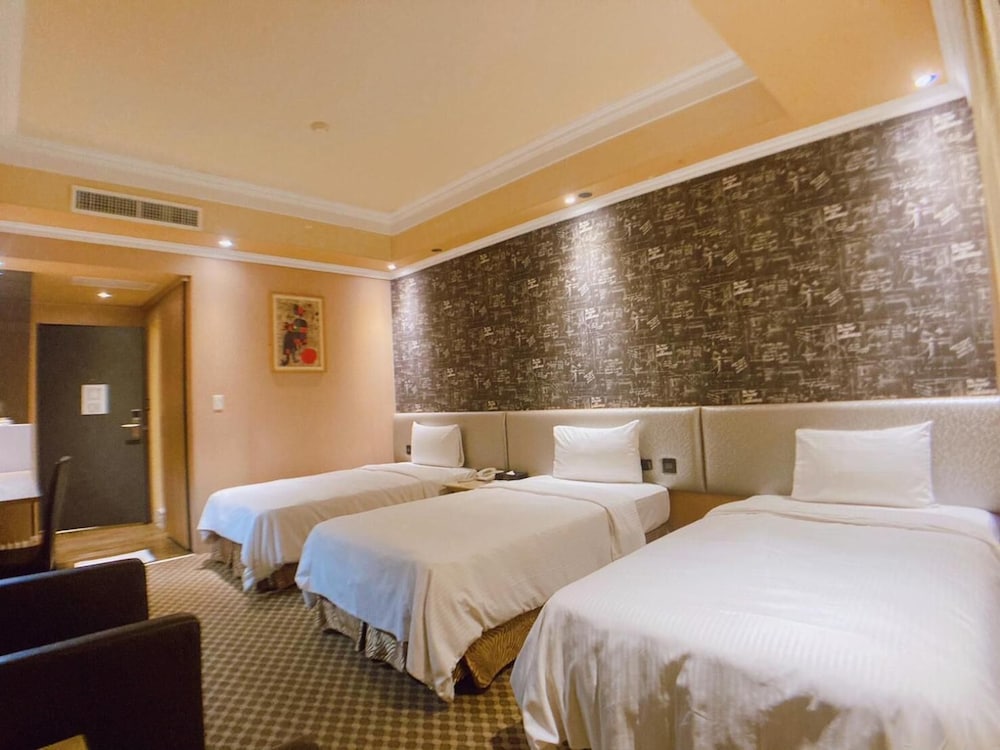 All Fun Business Hotel 7/46