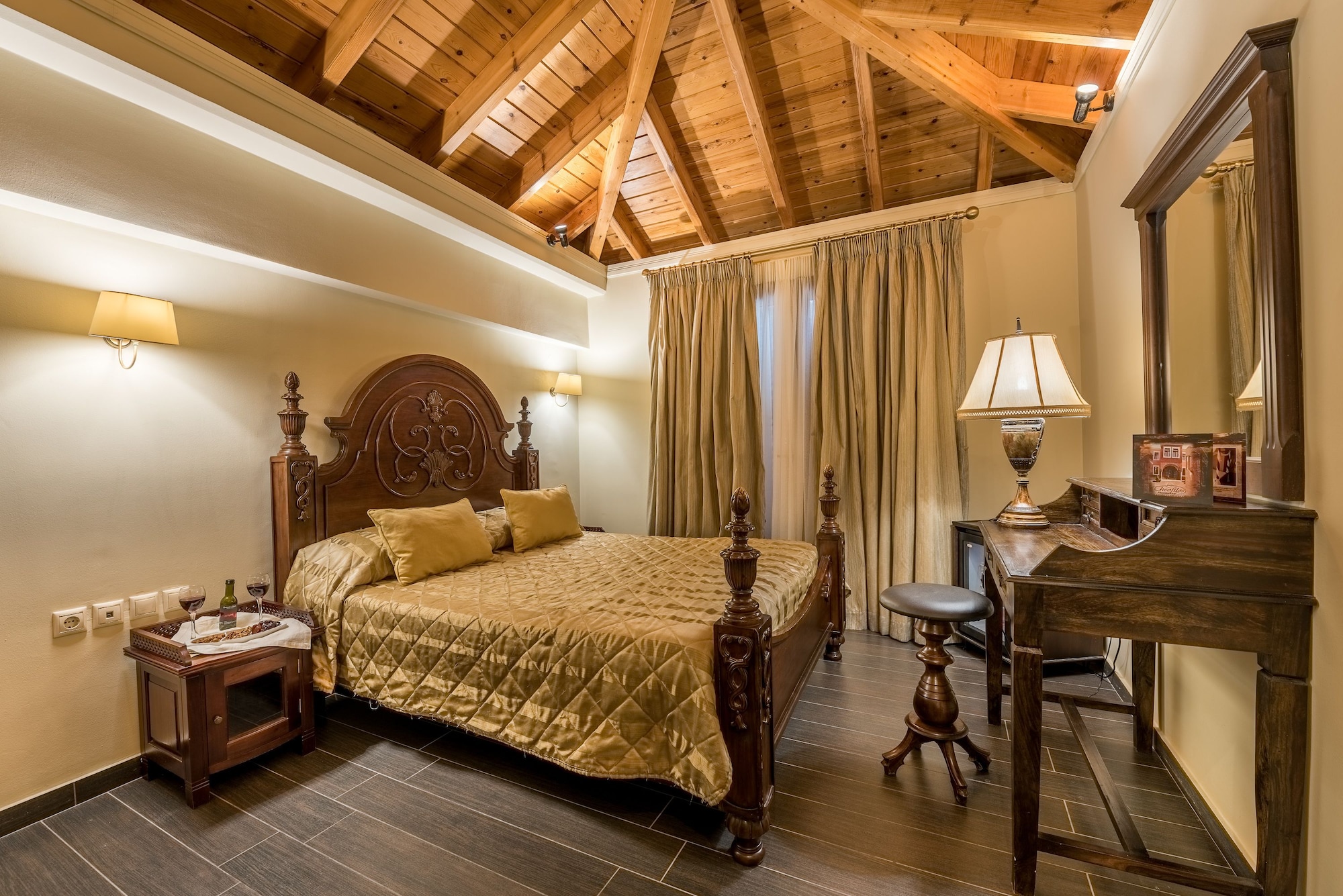 DELUXE, DOUBLE BED, SAUNA