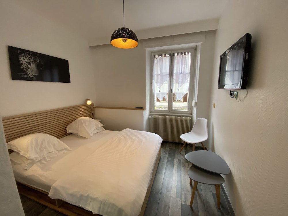 HOTEL AUX TROIS ROSES 18/54