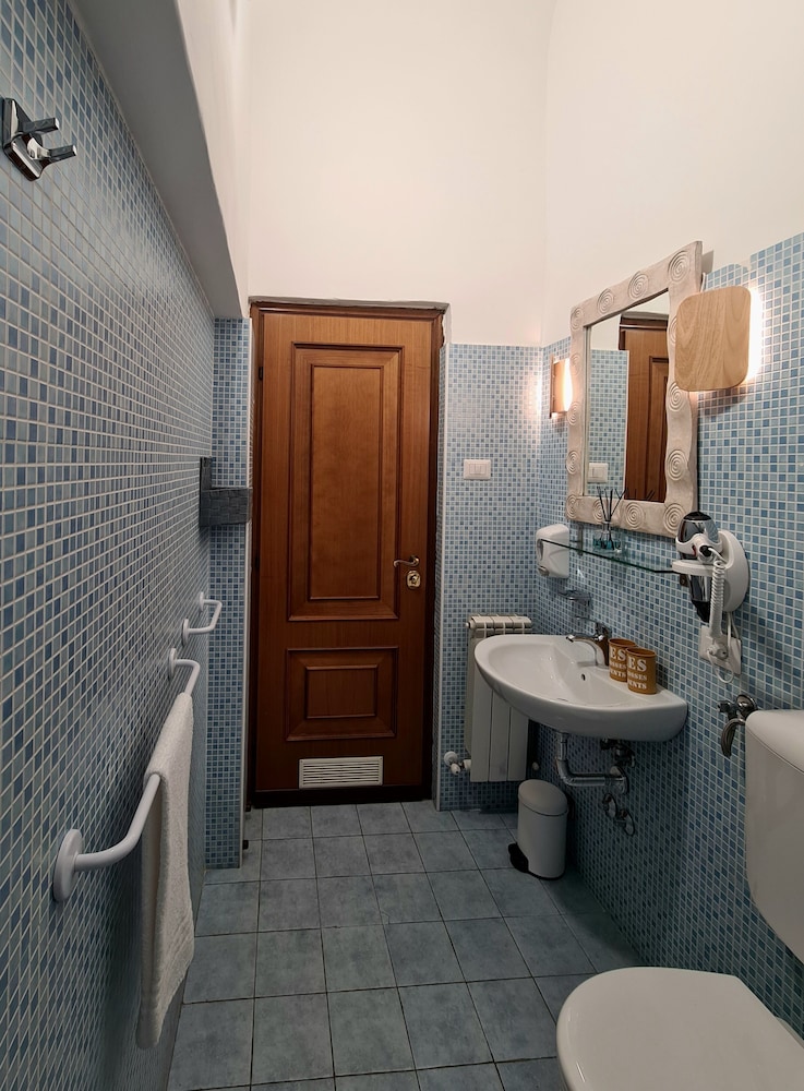 BnB Rooms And Comfort 49/50