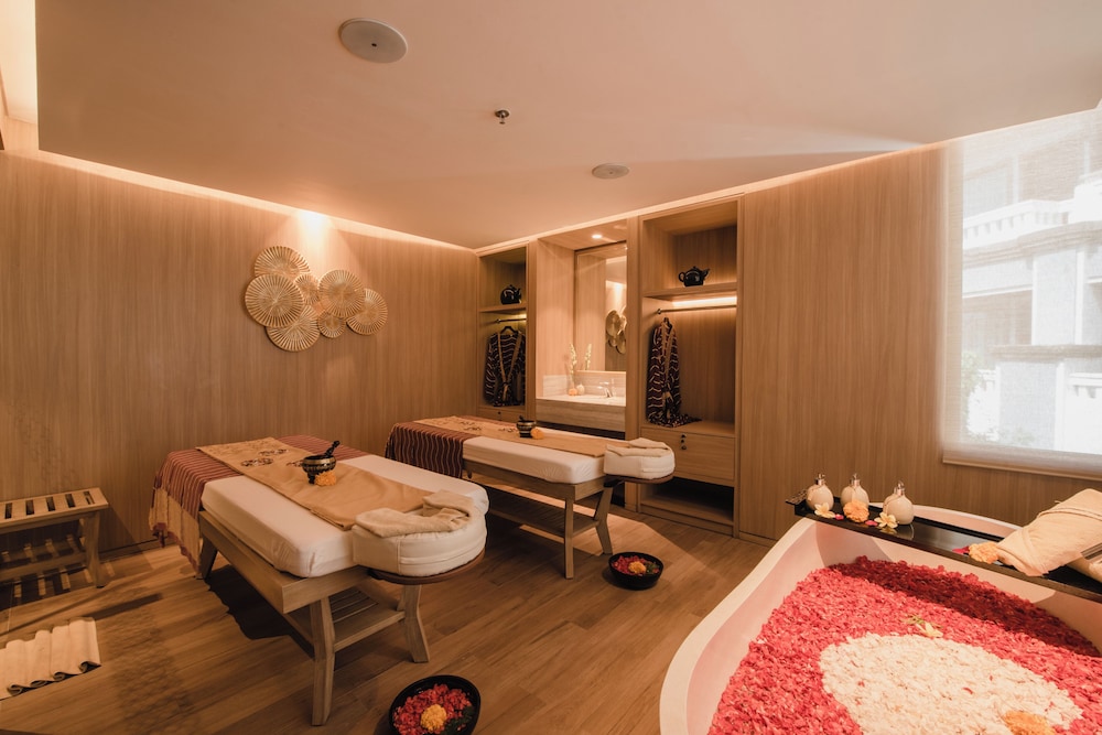 Ramayana Suites and Resorts 40/80