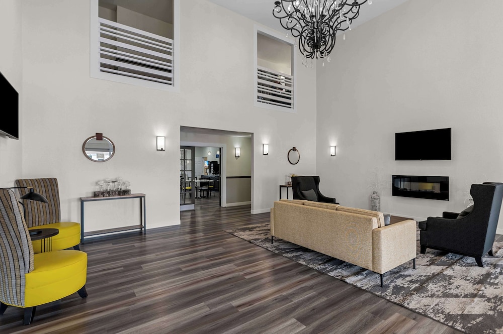 Best Western Sherwood Inn & Suites 29/50