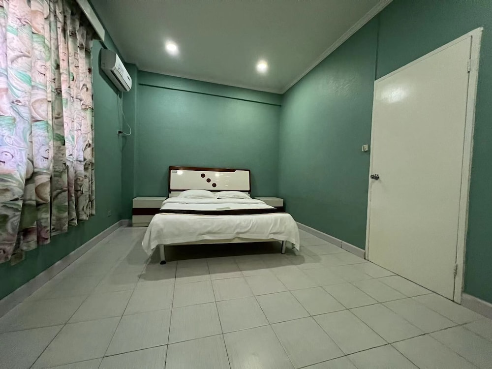 Beach Garden Hotel And Apartment 18/50