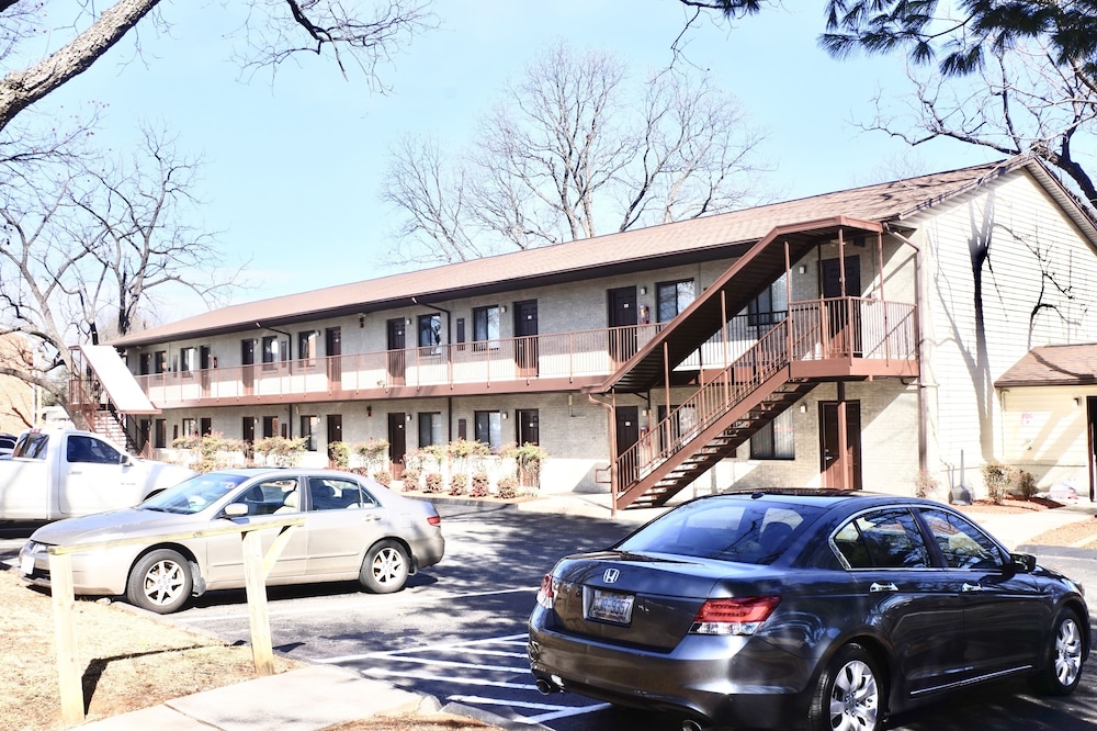 Affordable Corporate Suites Roanoke 44/50