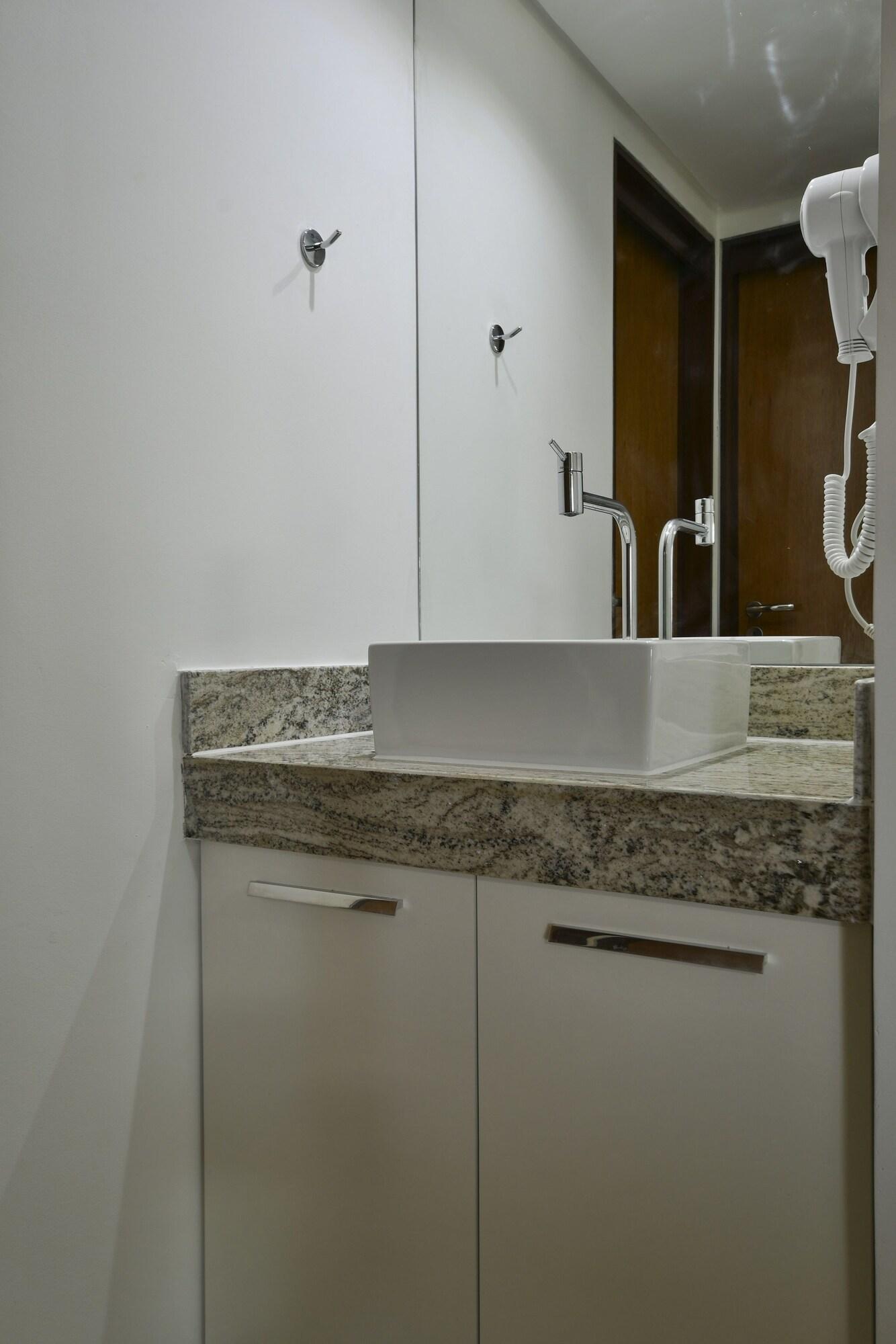 Gold, Suite، Littoral Gold Flat 4/4