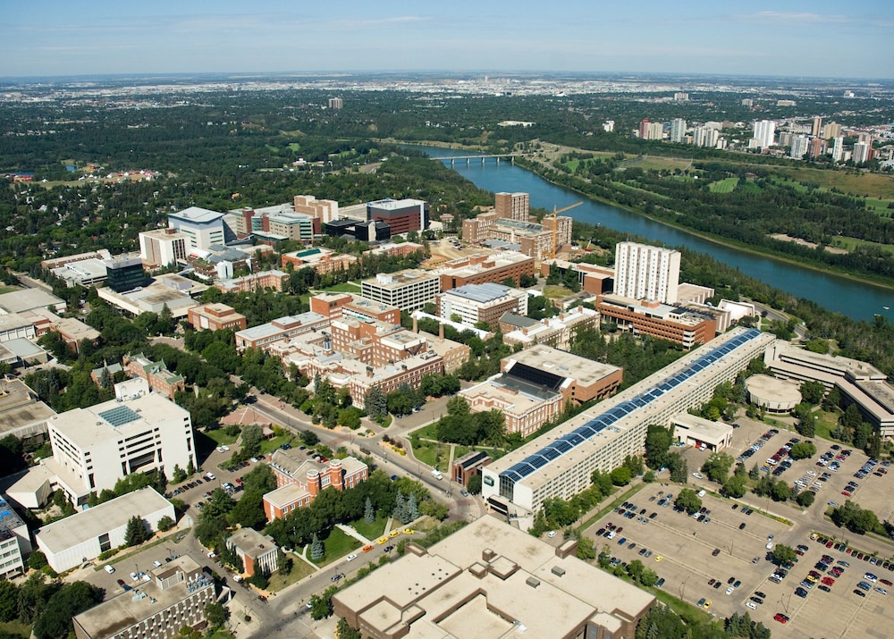 University of Alberta - Guest Accommodation 26/45