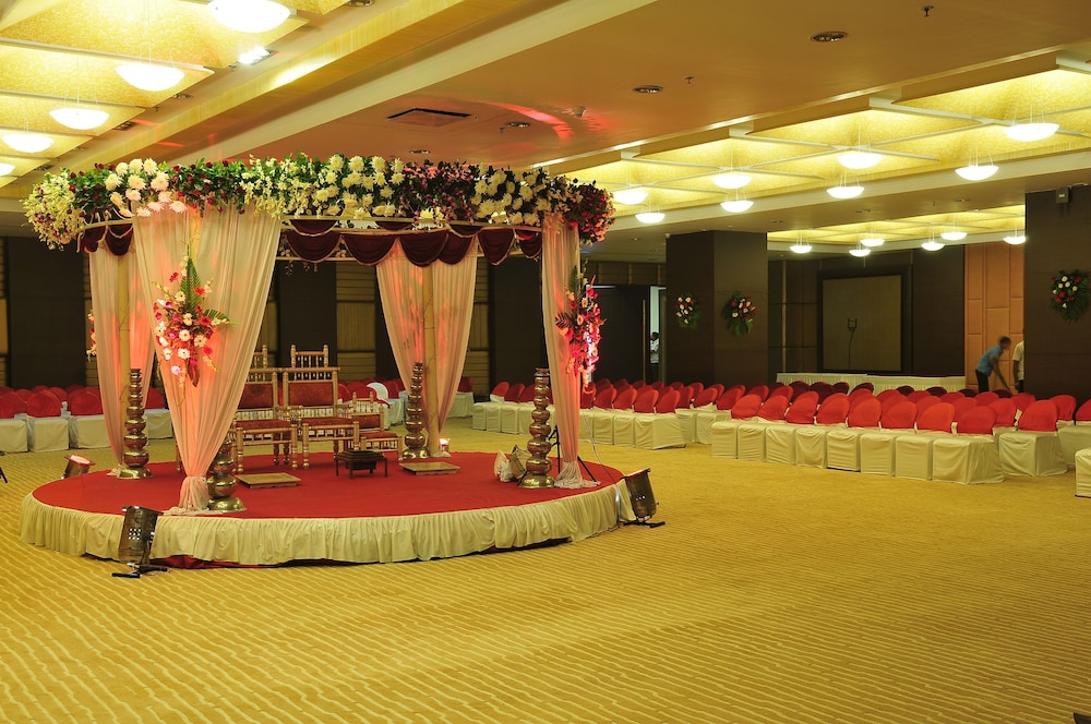 Cambay Grand 32/60