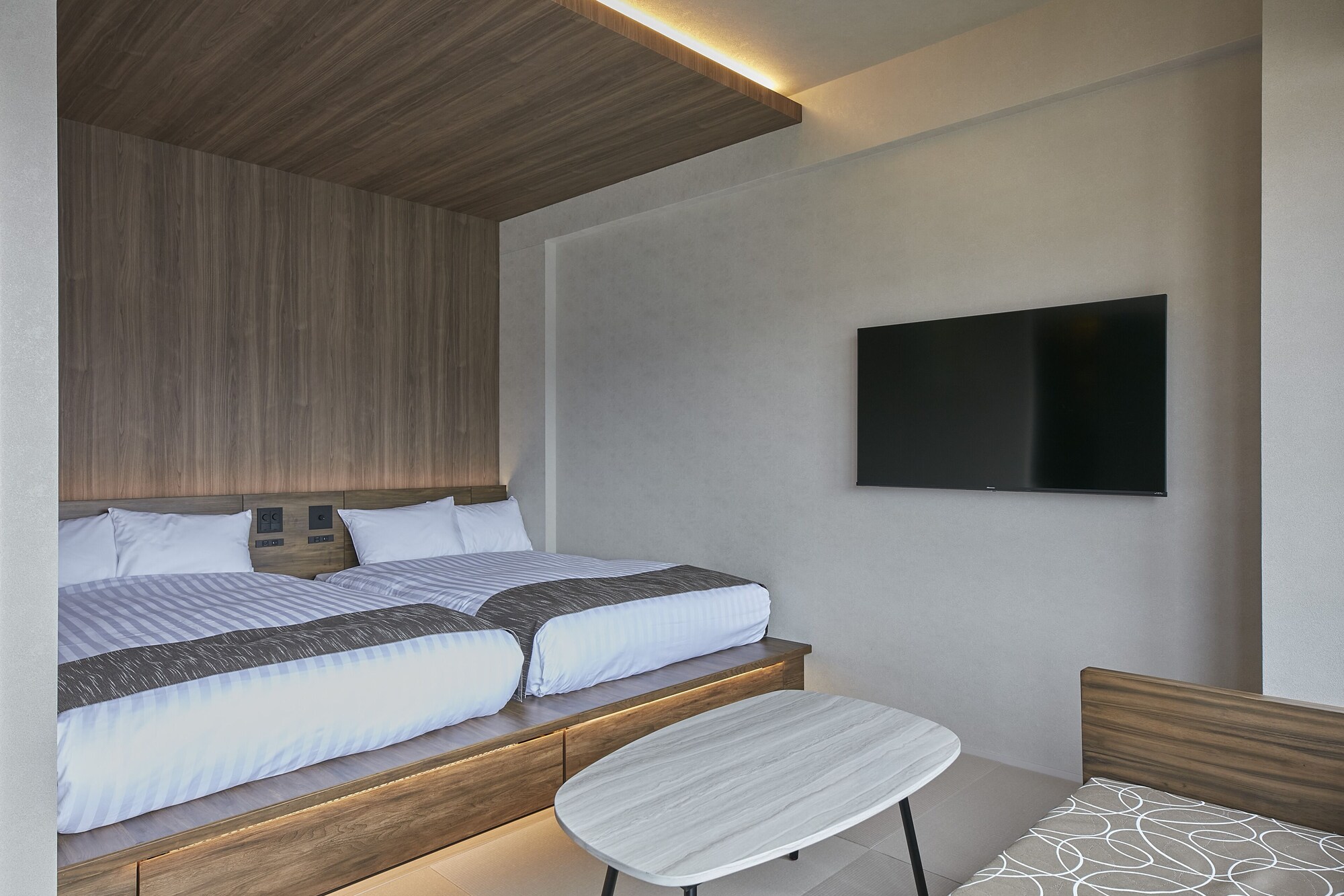 SUPERIOR, TWIN BEDS