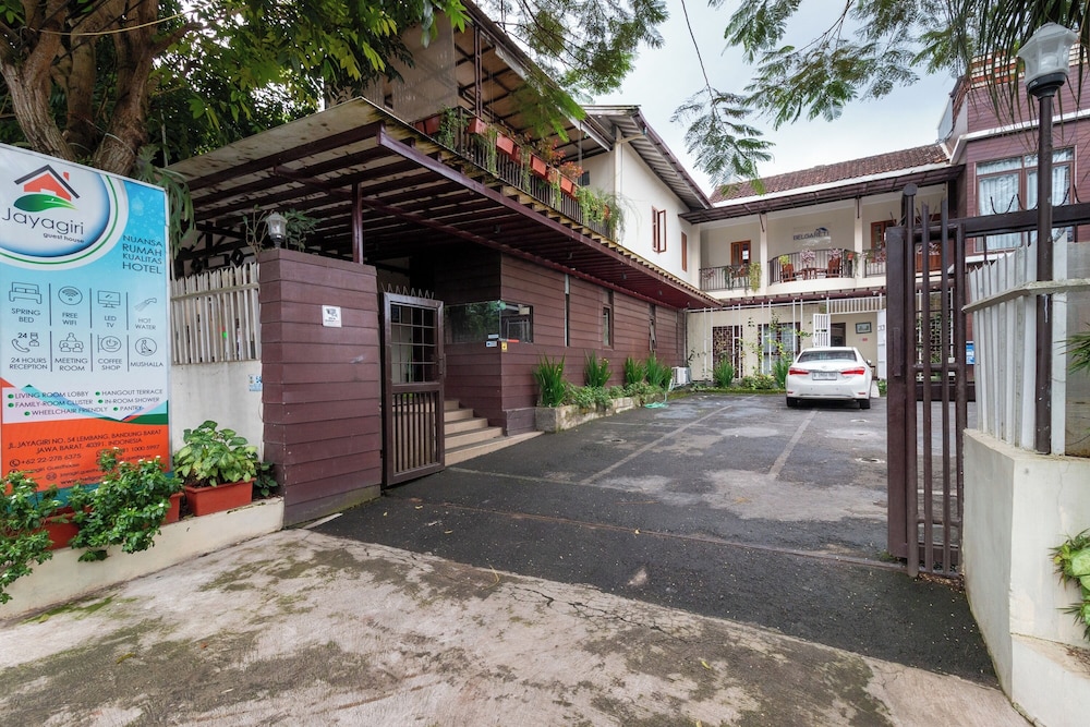 Jayagiri Guesthouse By Belgareti 54/63