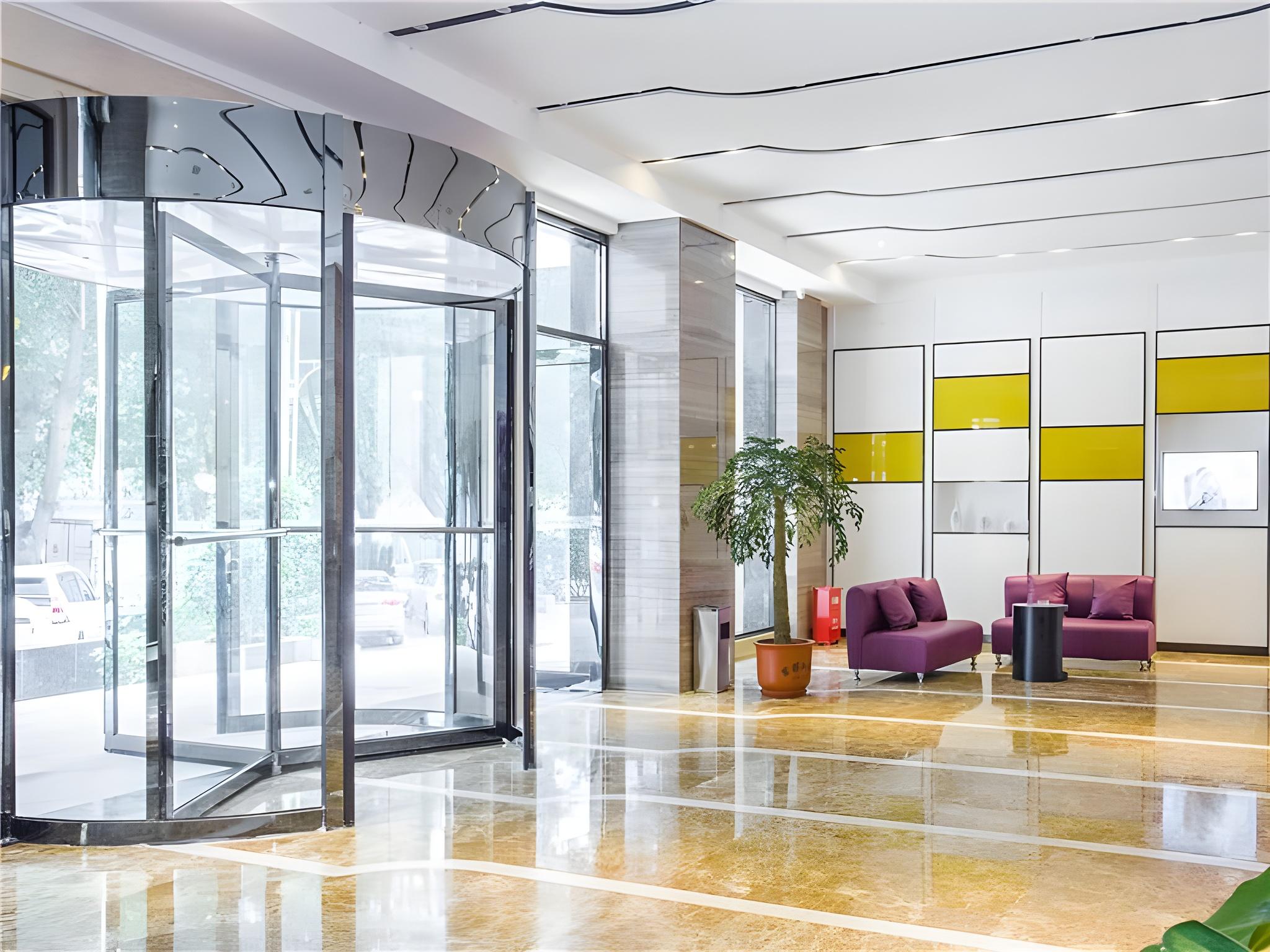 Lavande Hotel (Ganzhou Golden Plaza) 46/56