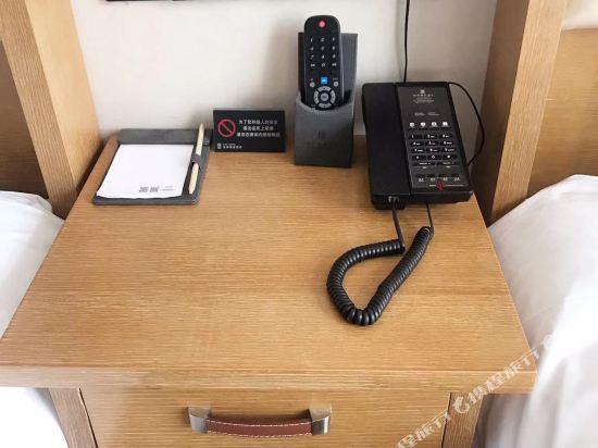 Jiayi Boutique Hotel (Jinan Jiyang Bus Terminal) 23/27