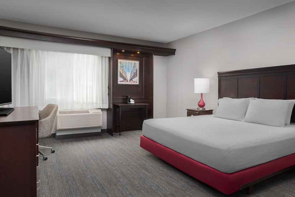 ROOM, KING BED, ACCESSIBLE