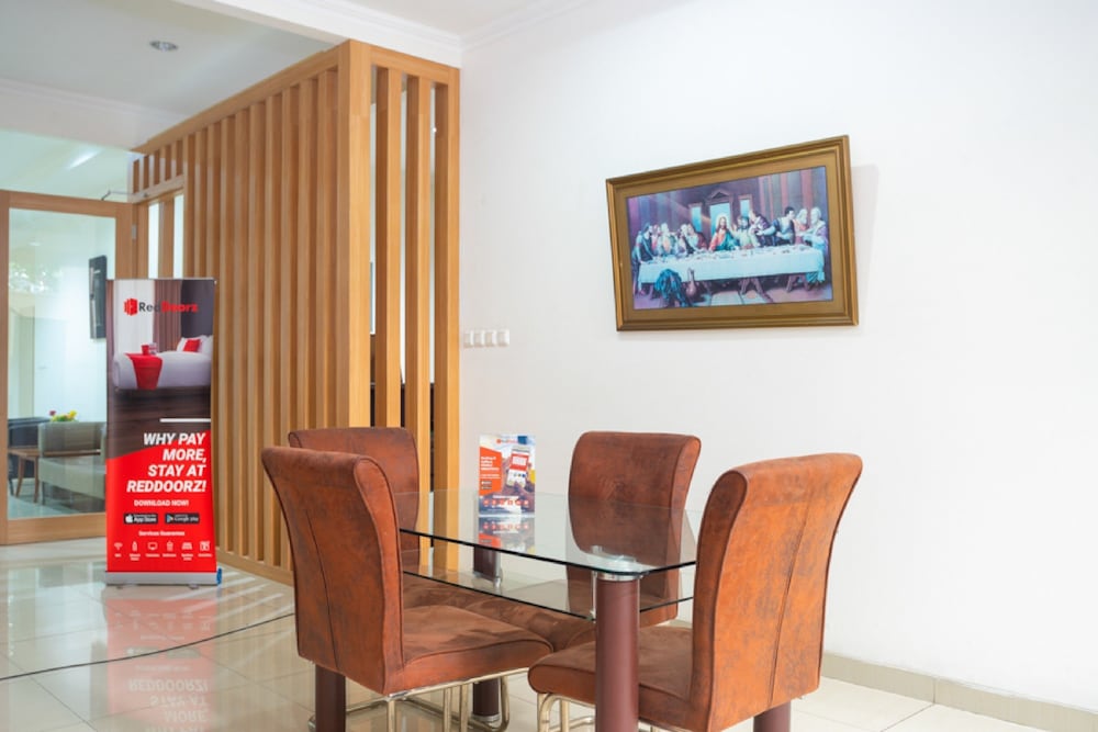 Reddoorz Near Siloam Karawaci 23/27