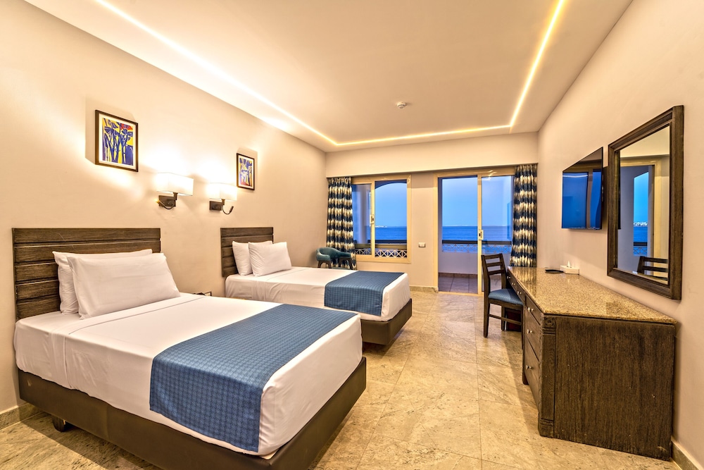 Invidia Coral Beach Tiran 41/137