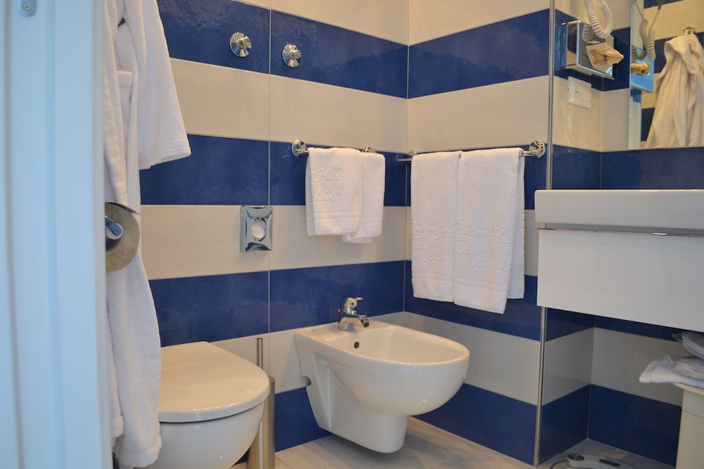 Boutique Hotel Helios - Adults Only 60/74