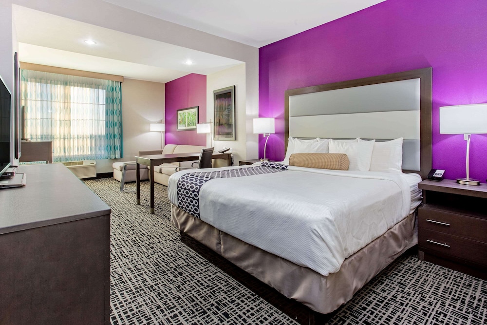 La Quinta Inn And Suites By Wyndham Springfield IL 17/63