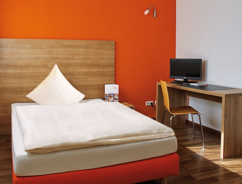 Orange Hotel Und Apartments 4/36