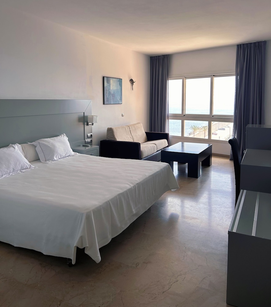 Senator Aguilas Hotel 17/49