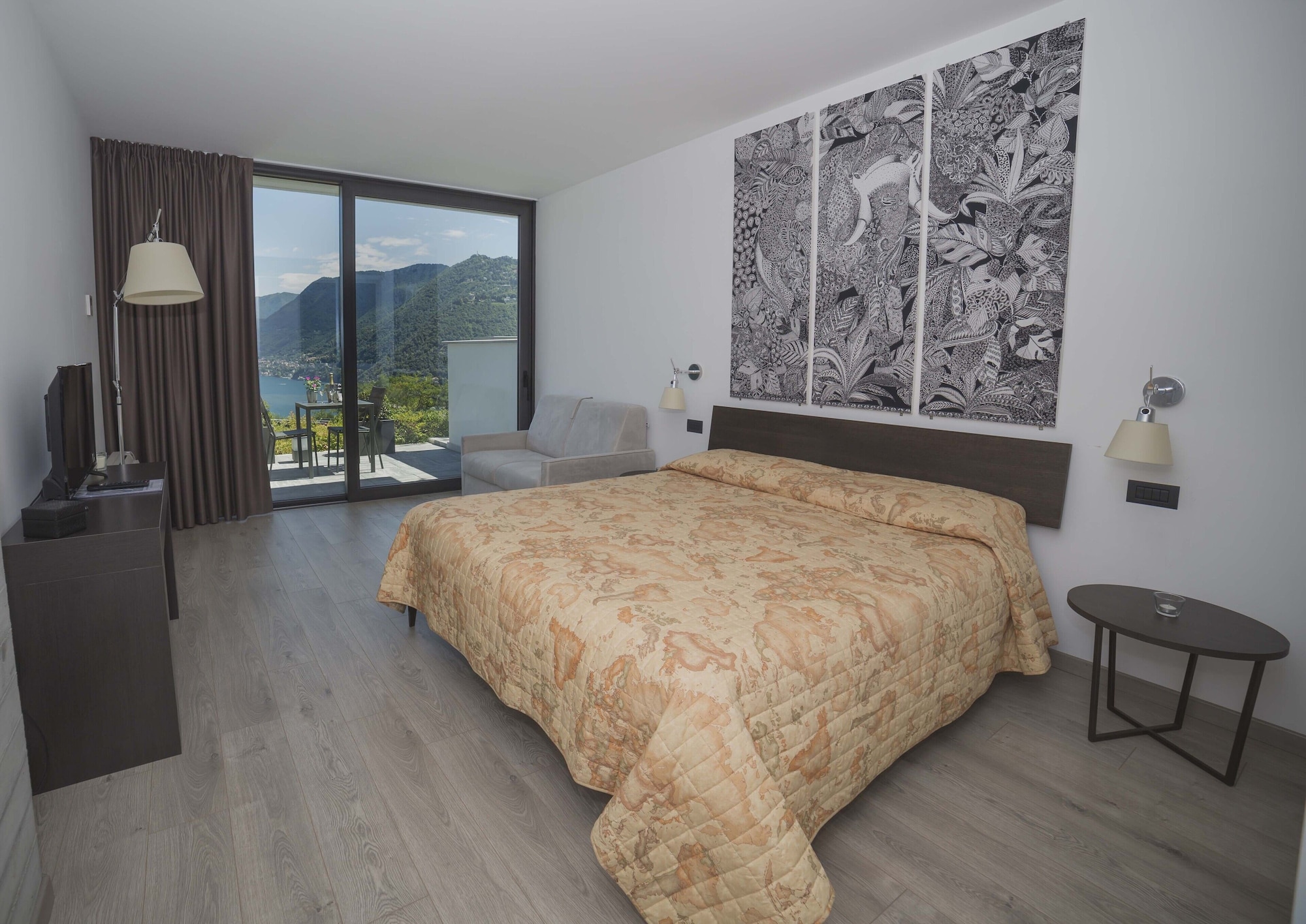 SUPERIOR, TRIPLE, LAKE VIEW, GARDEN AREA