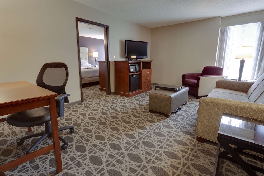 Drury Inn Suites Kansas City Overland Park 32/49