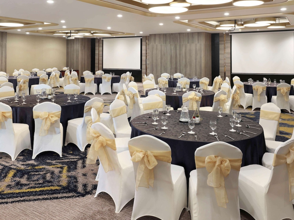 Mercure Makassar Nexa Pettarani 40/47