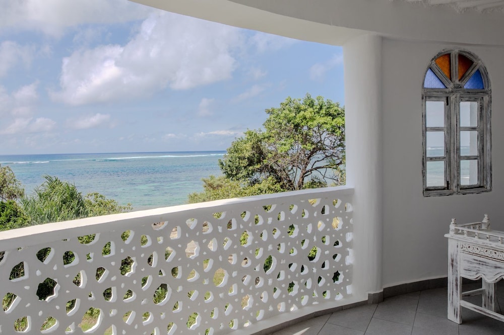 Chale Island Resort in Chale Island