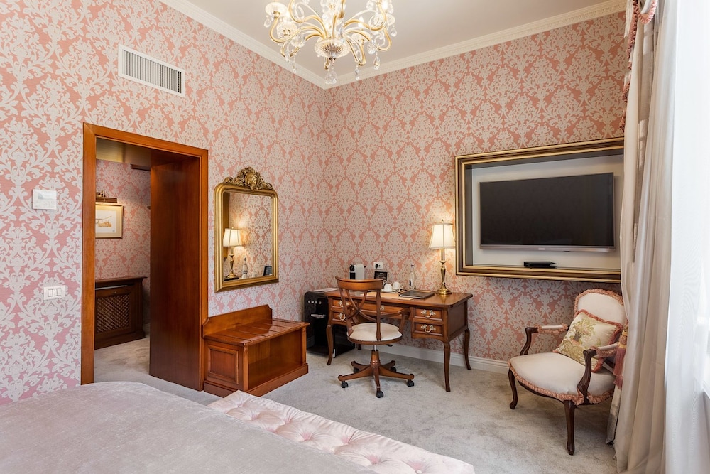 Suter Palace Boutique Hotel 58/69
