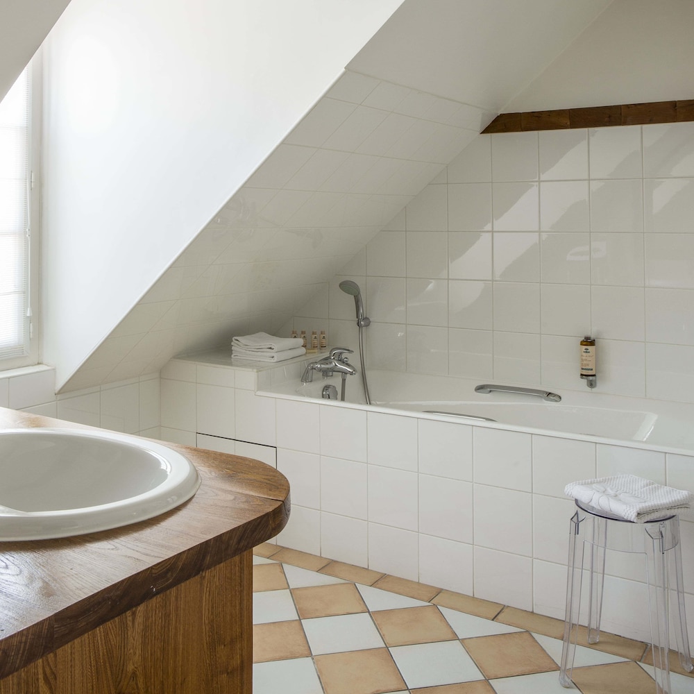 Hotel D Orsay 22/70