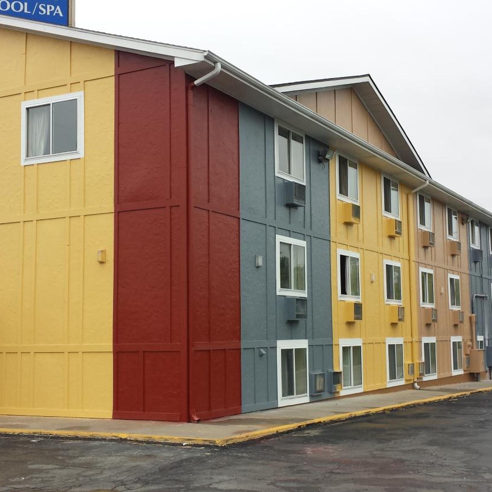 Americas Stay Inn - Leavenworth 7/30