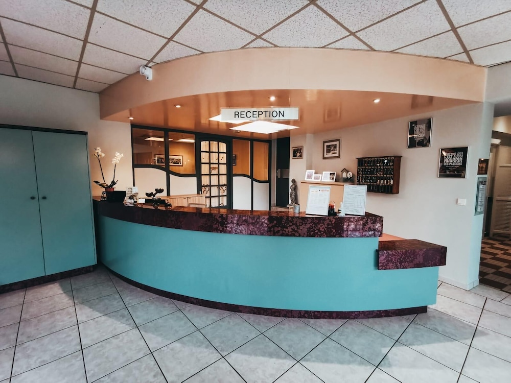 HOTEL LE VIEUX LOGIS 2/34