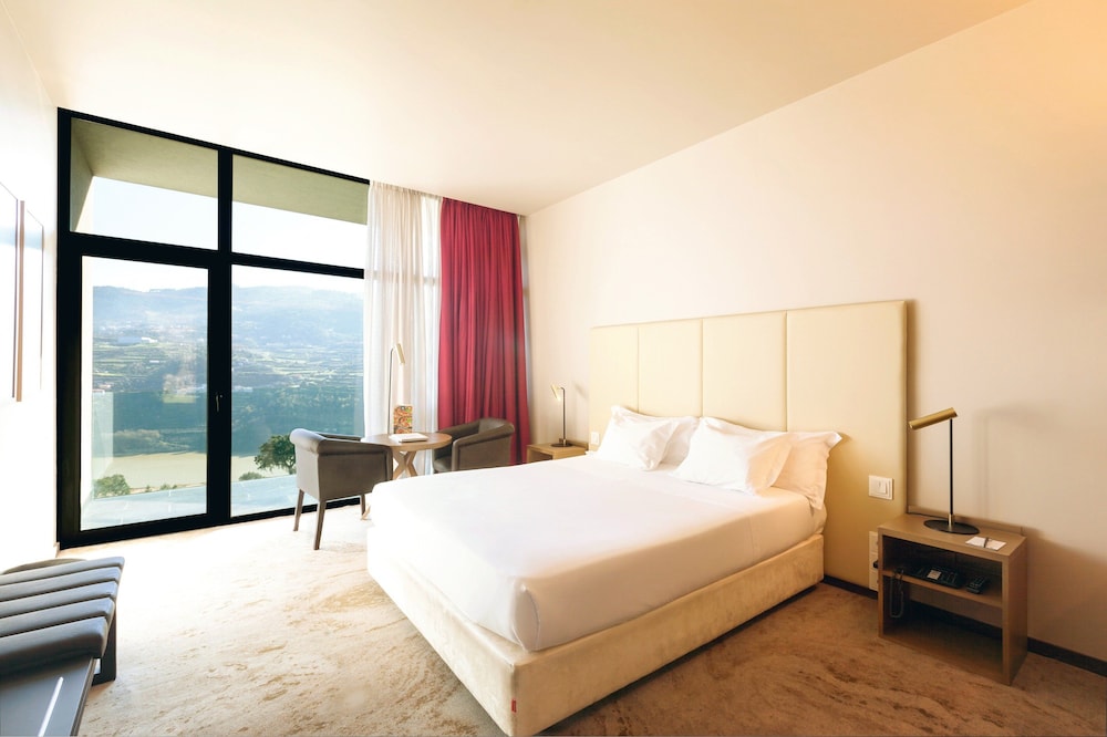 Douro Palace Hotel Resort Spa 10/80