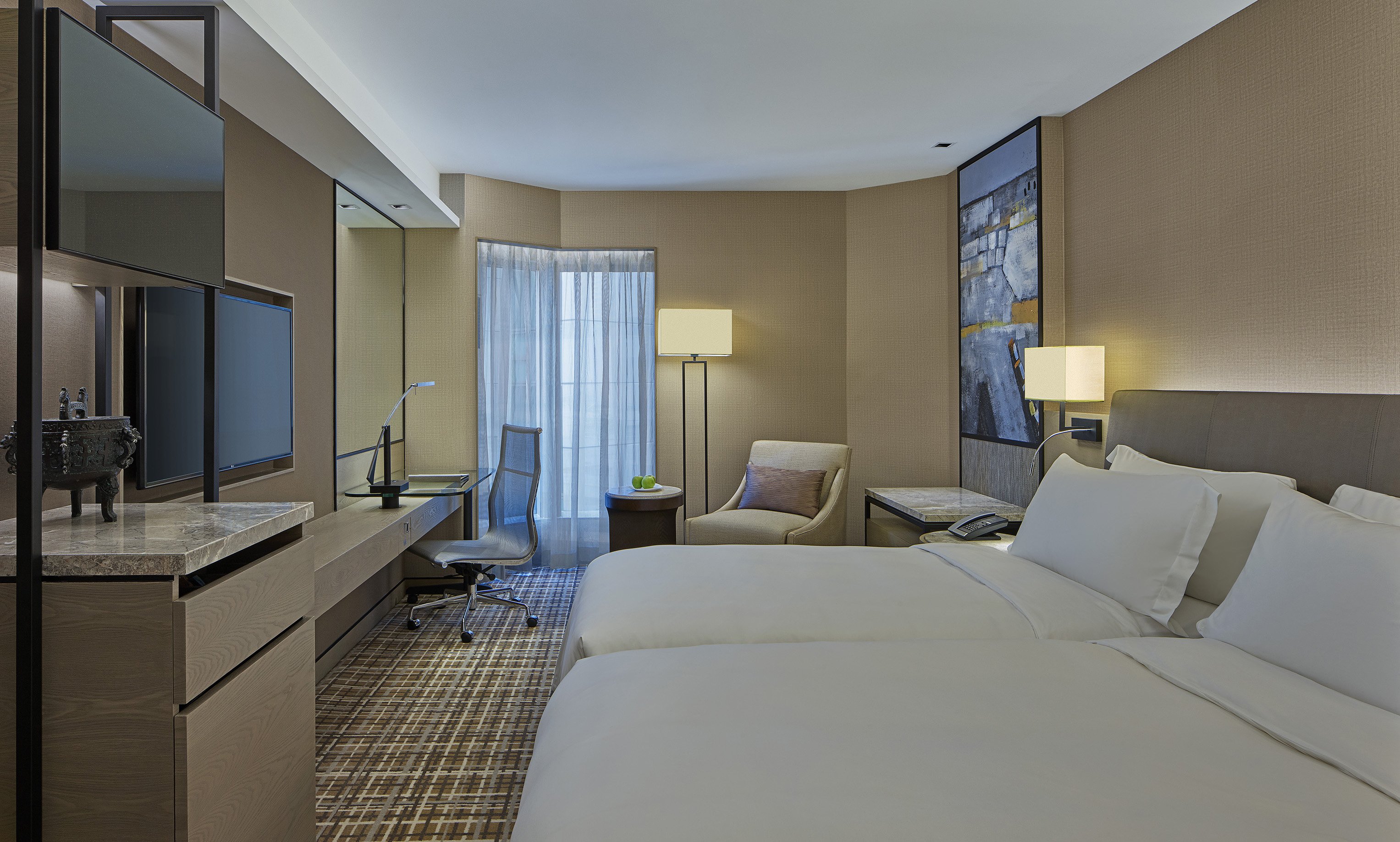 New World Millennium Hong Kong 24/77