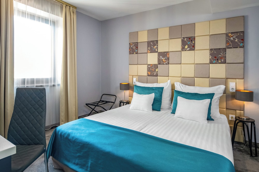 JUNIOR SUITE, STUDIO