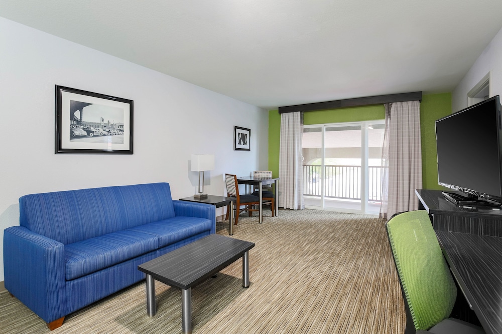 Holiday Inn Express Lancaster 46/70