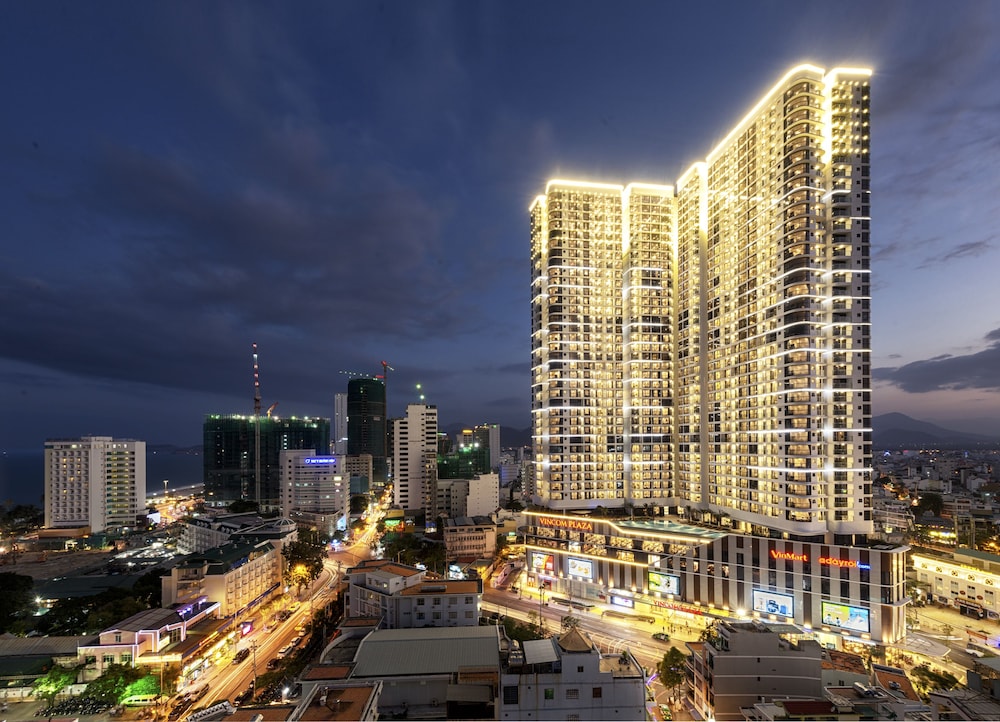 Vinpearl Empire Nha Trang, Affiliated by Melia 6/73