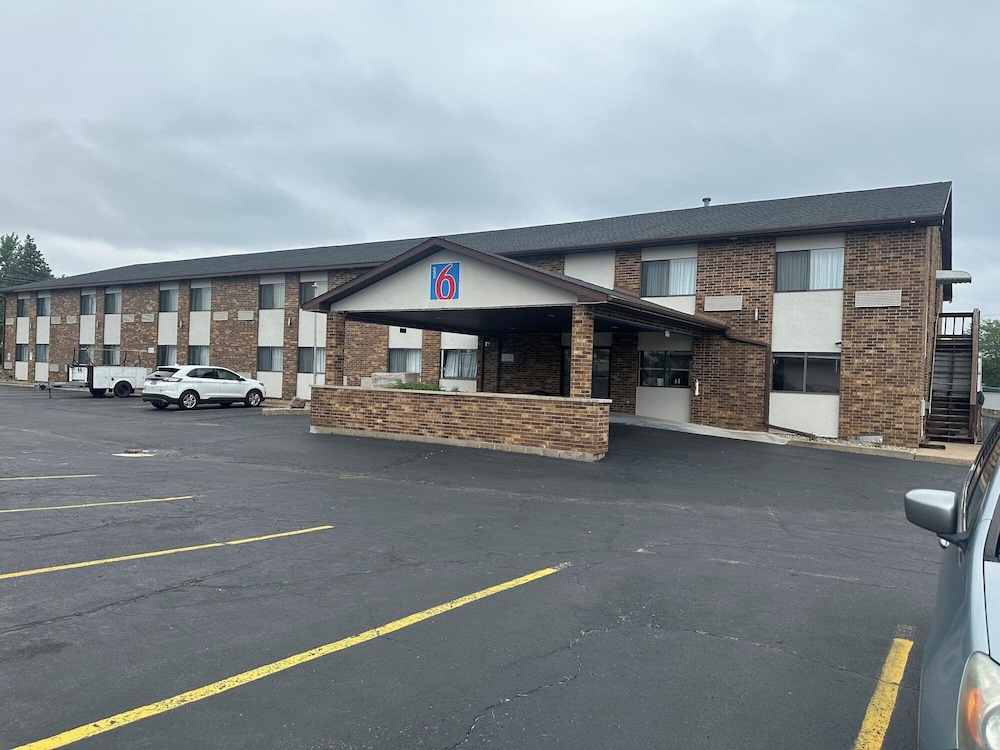 Motel6 Wisconsin Rapids Wi 45/54