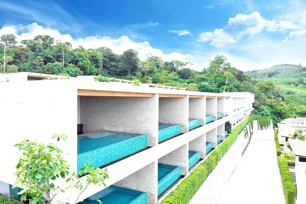 Wyndham Grand Phuket Kalim Bay in Kamala