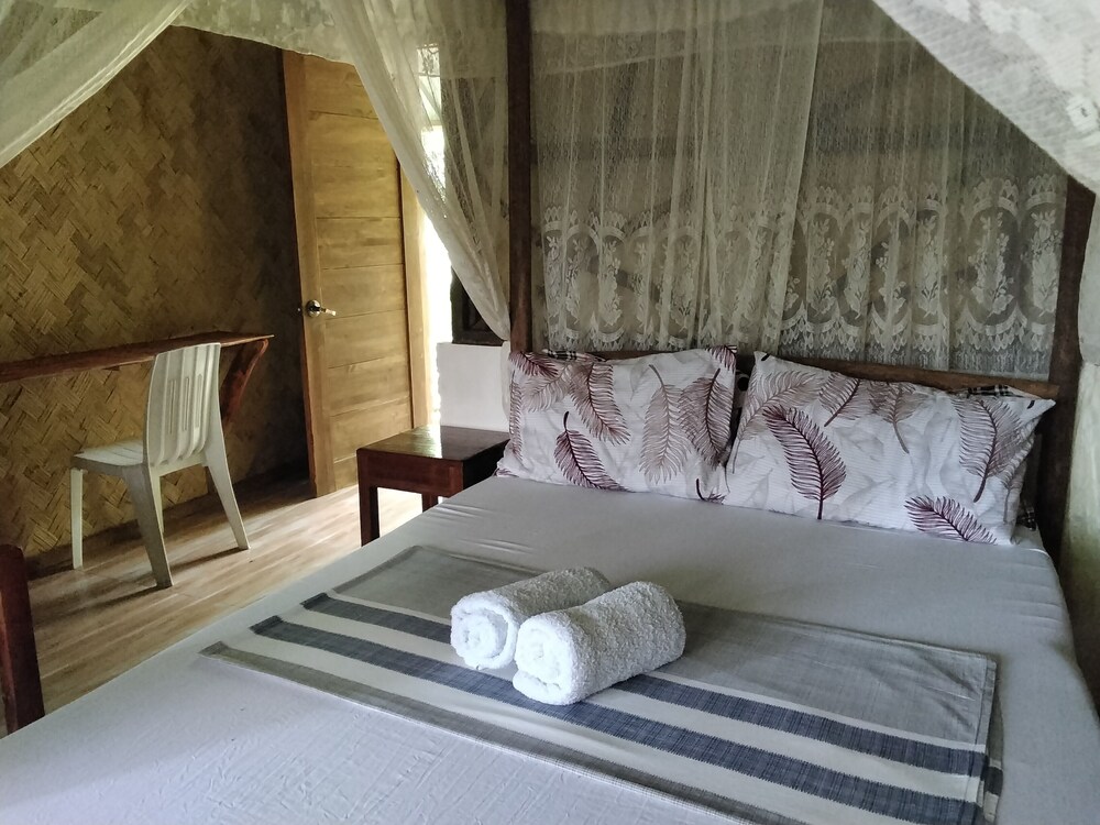 ROOM, SINGLE