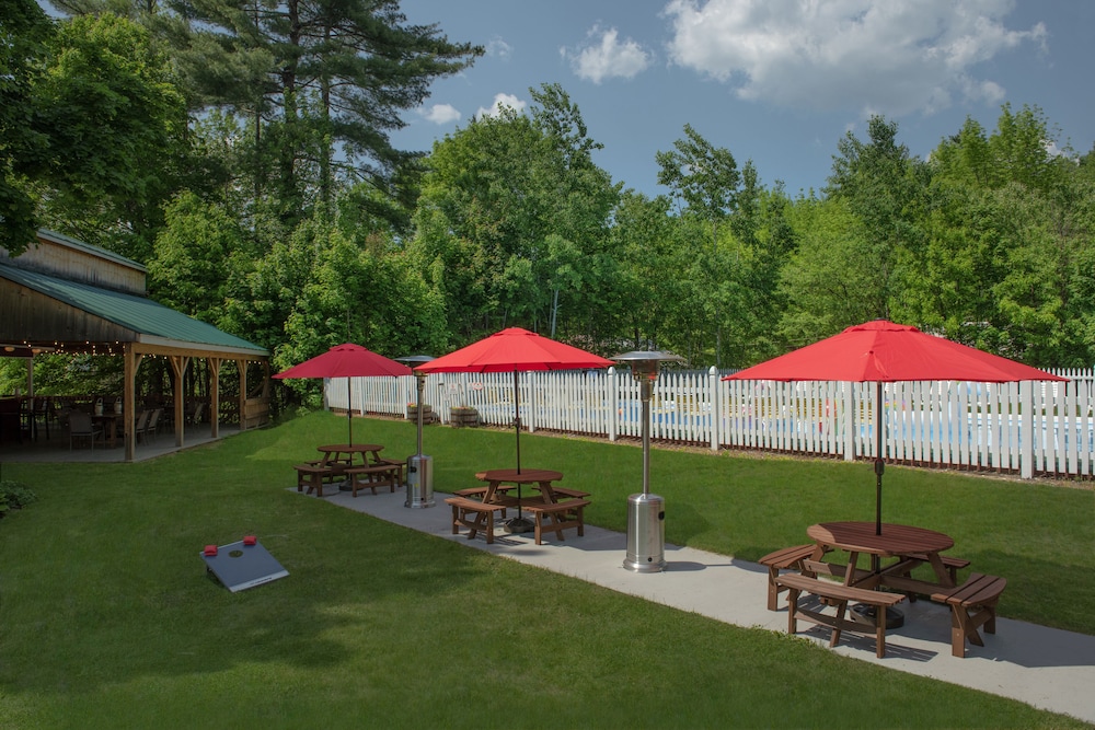 Christmas Farm Inn and Spa 49/50