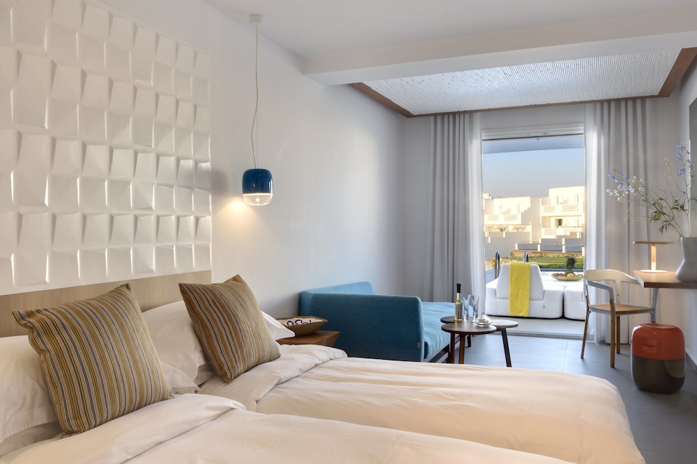 Oria, Superior, King Bed, Partial Sea View